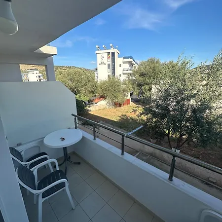 Titi Apartment *